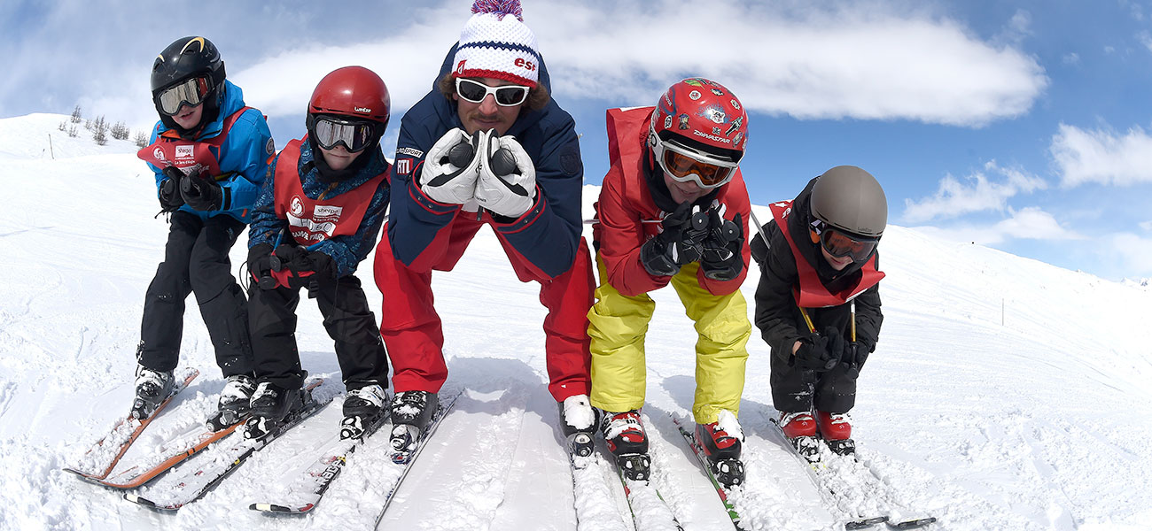 Je ne sais pas skier : est-il nécessaire de prendre des cours ?