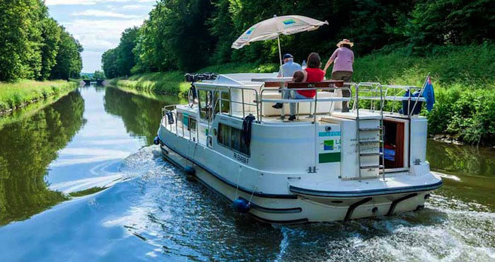 Tout savoir sur le tourisme fluvial pour des vacances insolites